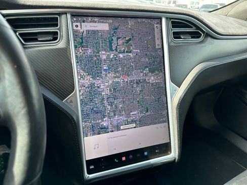 Used 2017 Tesla Model S 75D AWD/4WD image 38