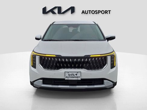 New 2026 Kia Carnival LXS image 2