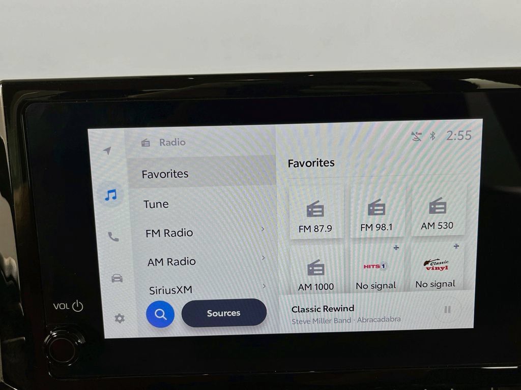 Used 2025 Toyota Corolla LE FWD image 18