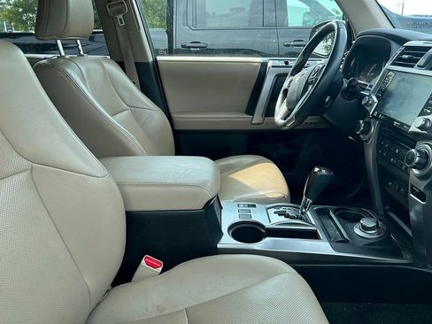 Used 2022 Toyota 4Runner Limited AWD/4WD image 8