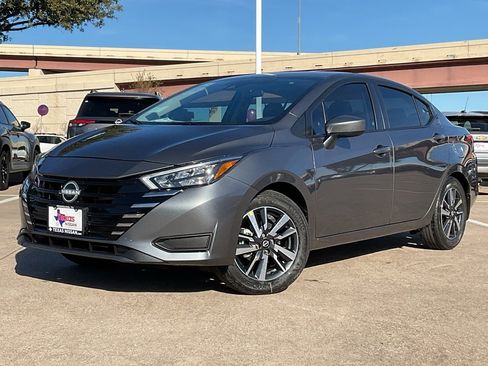 New 2025 Nissan Versa SV image 2