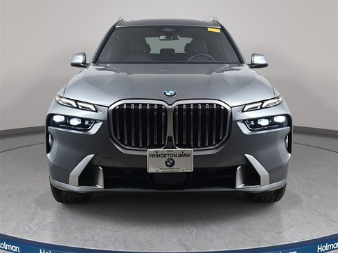 Certified 2024 BMW X7 xDrive40i w/ Premium Package image 2