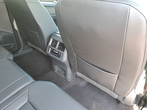 Used 2023 Volkswagen Atlas SE image 11