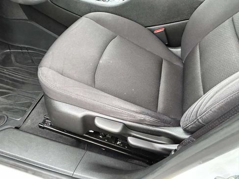 Used 2023 Chevrolet Malibu LS FWD image 17