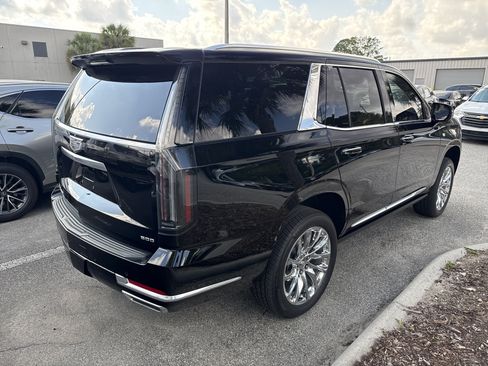 Used 2025 Cadillac Escalade Premium Luxury w/ LPO, Radiant Package AWD/4WD image 4