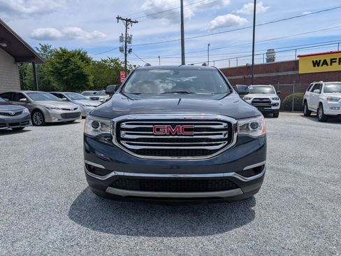 Used 2019 GMC Acadia SLT FWD image 2