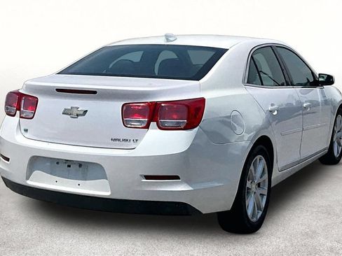Used 2015 Chevrolet Malibu LT FWD image 2