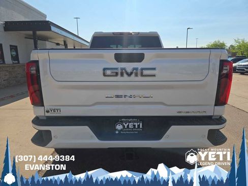 Used 2024 GMC Sierra 3500 Denali Ultimate AWD/4WD image 4
