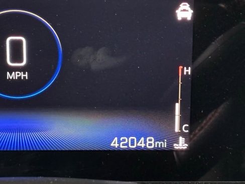 Used 2024 Chevrolet Trax RS w/ Sunroof Package image 32