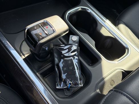 Used 2025 Chevrolet Silverado 1500 LTZ w/ LTZ Premium Package image 36