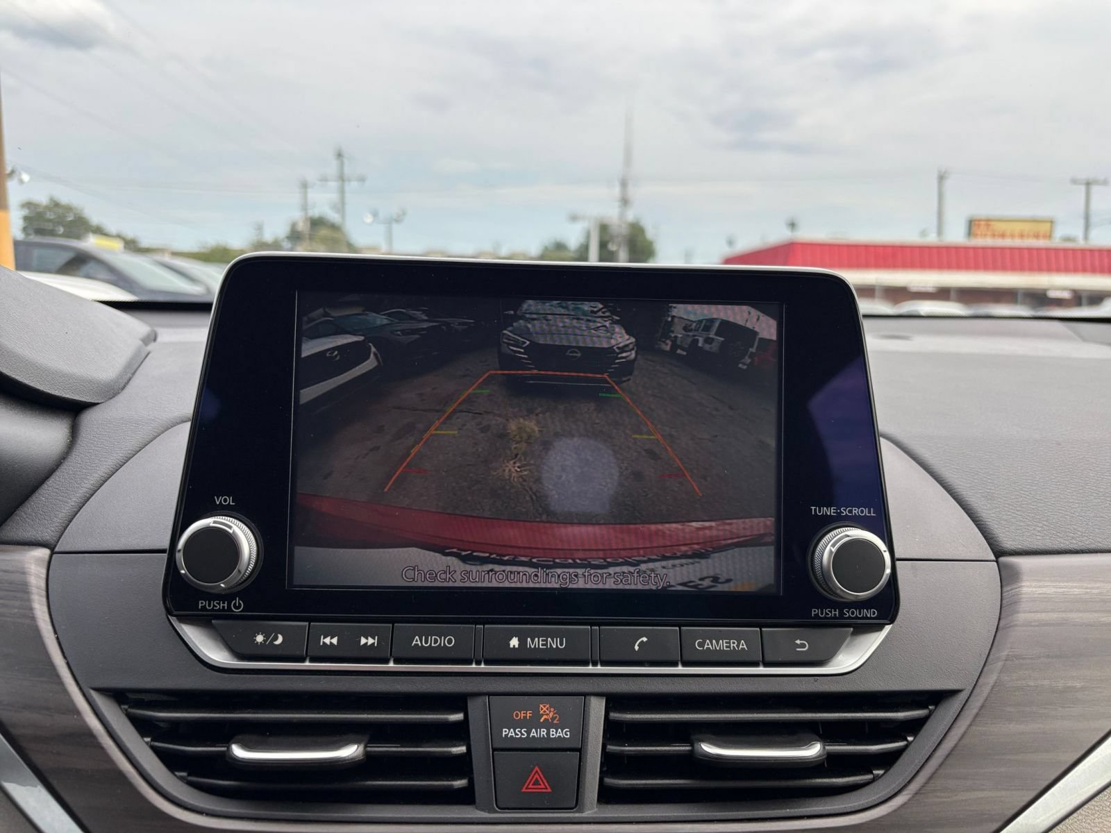 Used 2025 Nissan Altima 2.5 SV FWD image 22