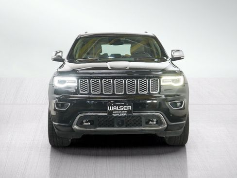 Used 2017 Jeep Grand Cherokee Overland w/ Jeep Active Safety Group AWD/4WD image 8