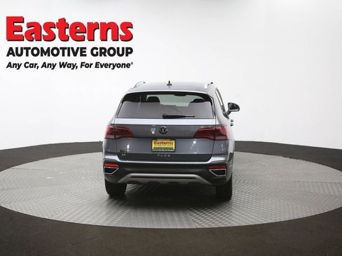 Used 2022 Volkswagen Taos SE FWD image 34