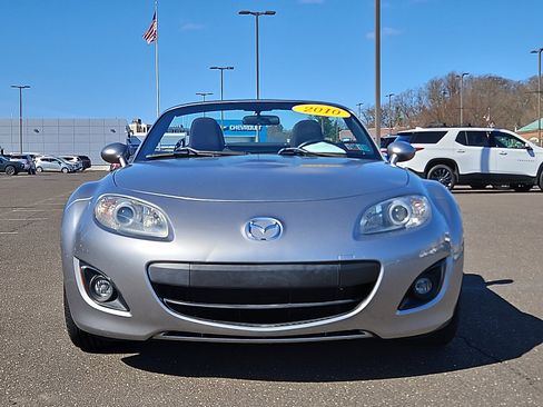 Used 2010 MAZDA MX-5 Miata Sport image 2