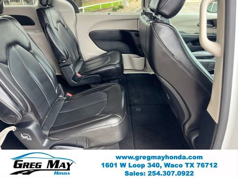 Used 2021 Chrysler Voyager Lxi FWD image 12