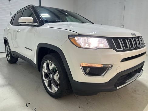 Used 2019 Jeep Compass Limited w/ Safety & Security Group AWD/4WD image 8