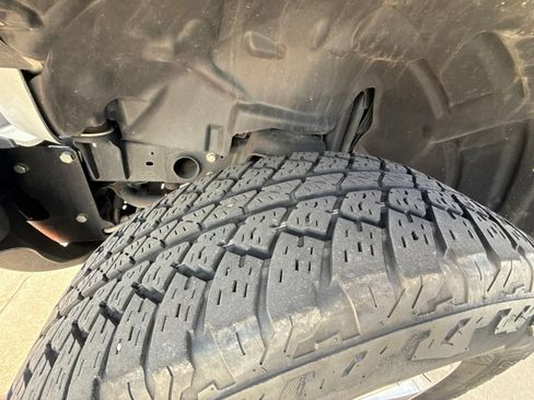 Used 2020 Jeep Wrangler Unlimited Sahara AWD/4WD image 9