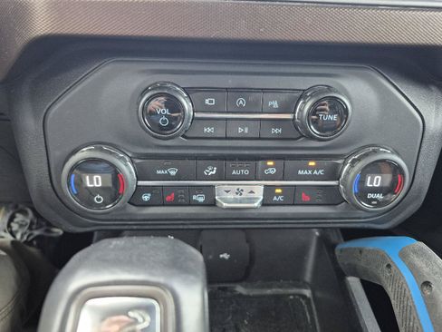 Used 2023 Ford Bronco Outer Banks AWD/4WD image 6