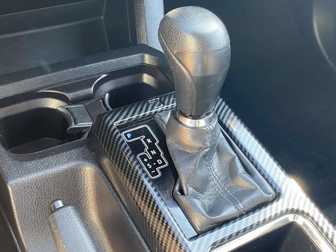 Used 2019 Toyota Tacoma SR5 RWD image 29