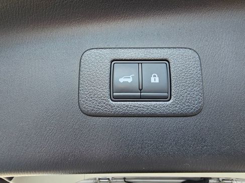 Used 2023 Nissan Armada Platinum w/ Captain's Chairs Package AWD/4WD image 13