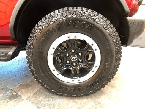 New 2026 Ford Bronco Outer Banks w/ Sasquatch Package image 9