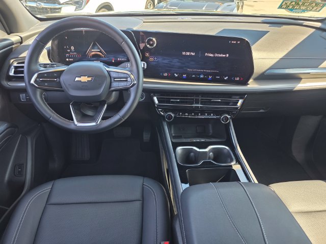 Used 2026 Chevrolet Traverse LT FWD image 11