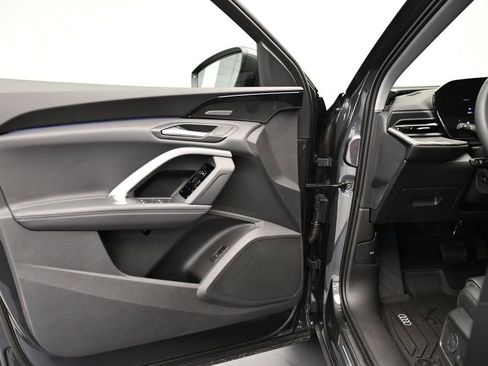 Used 2025 Audi Q5 Premium Plus w/ Premium Plus AWD/4WD image 30