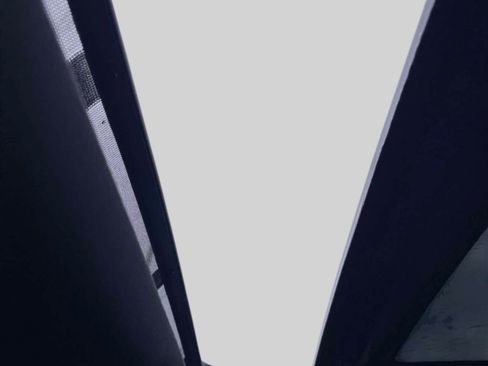 Used 2020 Land Rover Discovery SE image 5