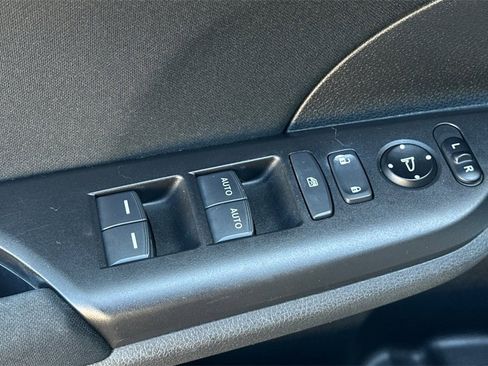 Used 2019 Honda Civic EX image 12