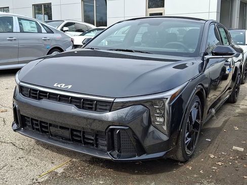 New 2026 Kia K4 GT-Line FWD image 3