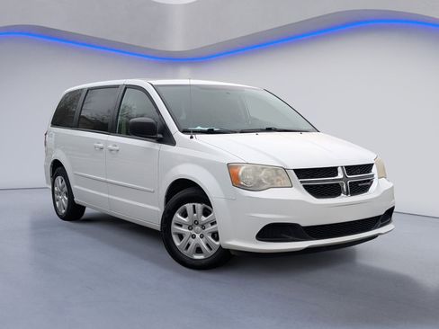 Used 2015 Dodge Grand Caravan SE w/ Quick Order Package 29E SE FWD image 7