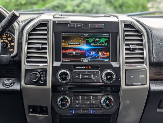 Used 2015 Ford F150 Lariat w/ Equipment Group 501A Mid AWD/4WD image 11
