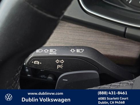 Used 2023 Audi Q5 2.0T Premium w/ Convenience Package image 24