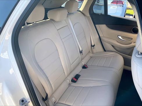 Used 2022 Mercedes-Benz GLC 300 4MATIC image 19