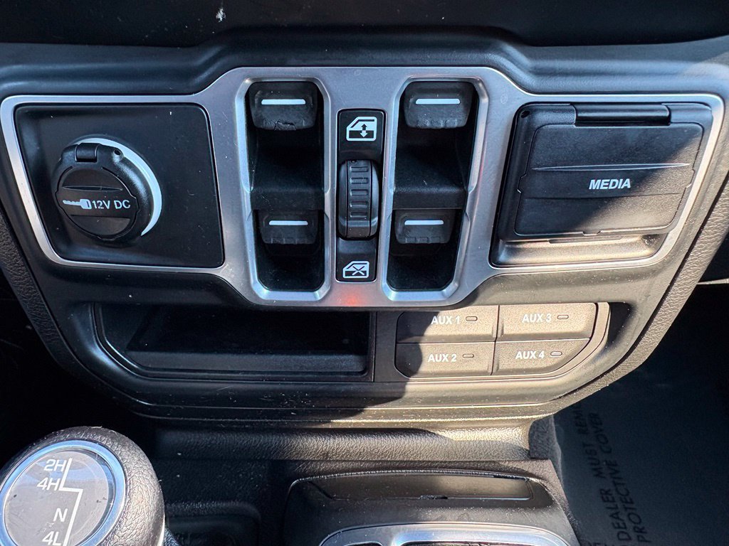 Used 2018 Jeep Wrangler Unlimited Sport S AWD/4WD image 38