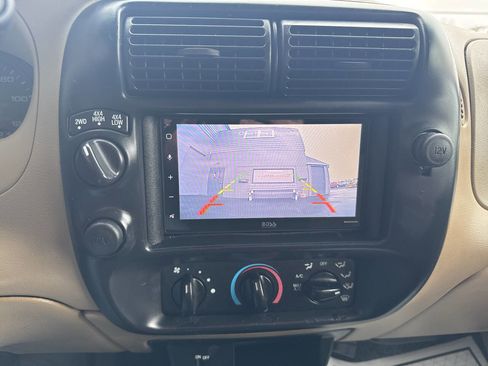 Used 2004 Ford Ranger XLT image 26