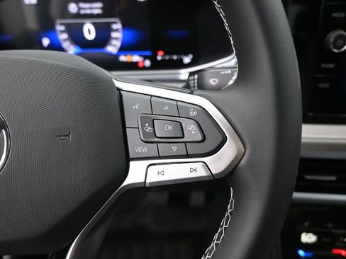 New 2026 Volkswagen Taos SE image 28