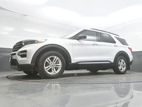 Used 2020 Ford Explorer XLT w/ Equipment Group 202A image 34