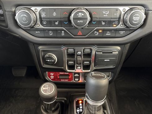 New 2026 Jeep Gladiator Mojave AWD/4WD image 23
