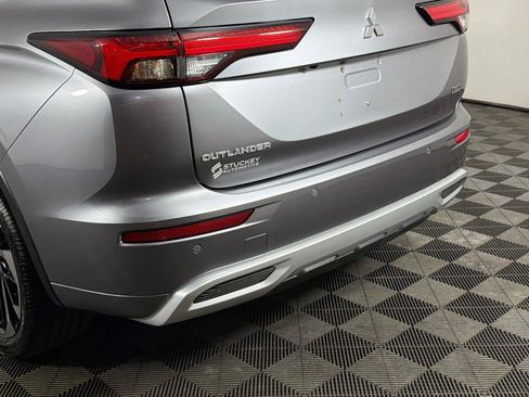 Used 2022 Mitsubishi Outlander SEL AWD/4WD image 39