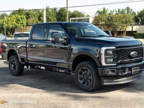 Used 2023 Ford F250 Lariat w/ Sport Appearance Package image 3