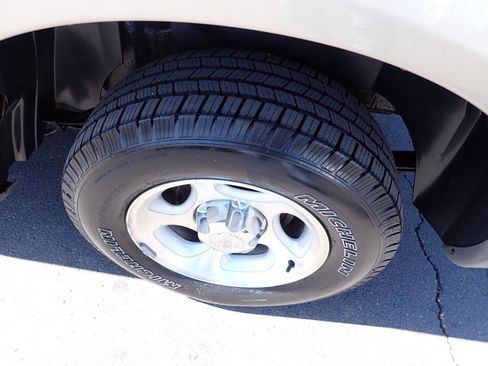 Used 2002 Ford Explorer Sport Trac 4x4 image 11