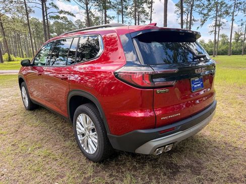 Used 2026 GMC Acadia Elevation w/ Elevation Premium Package FWD image 3
