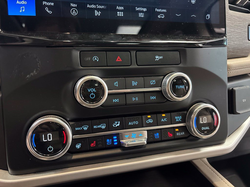 Used 2024 Ford Expedition Limited RWD image 28