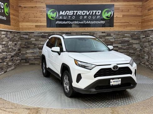 Used 2022 Toyota RAV4 XLE w/ Convenience Package AWD/4WD image 2