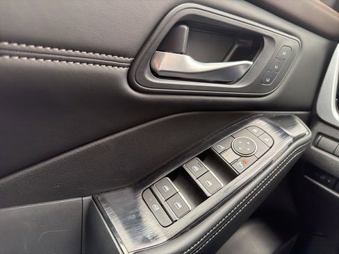 Certified 2023 Nissan Rogue SL w/ SL Premium Package image 17