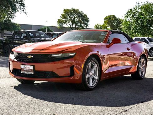 Used 2023 Chevrolet Camaro LT image 9