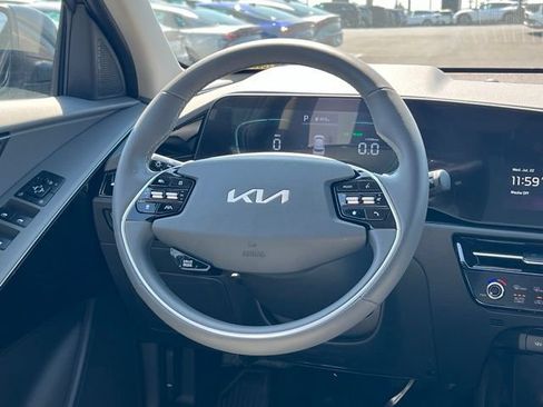 Certified 2026 Kia Niro EX FWD image 16