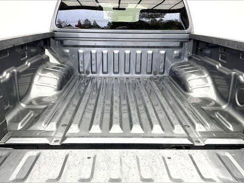 Used 2022 Nissan Frontier SV w/ Technology Package image 27