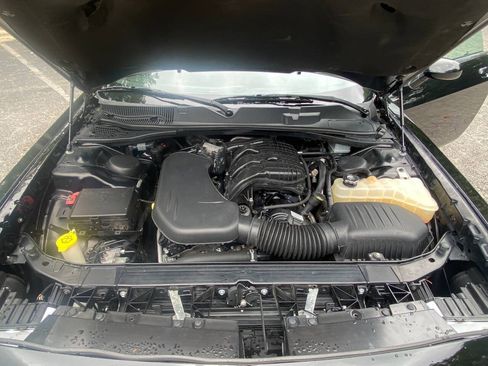 Used 2018 Dodge Challenger SXT RWD image 41